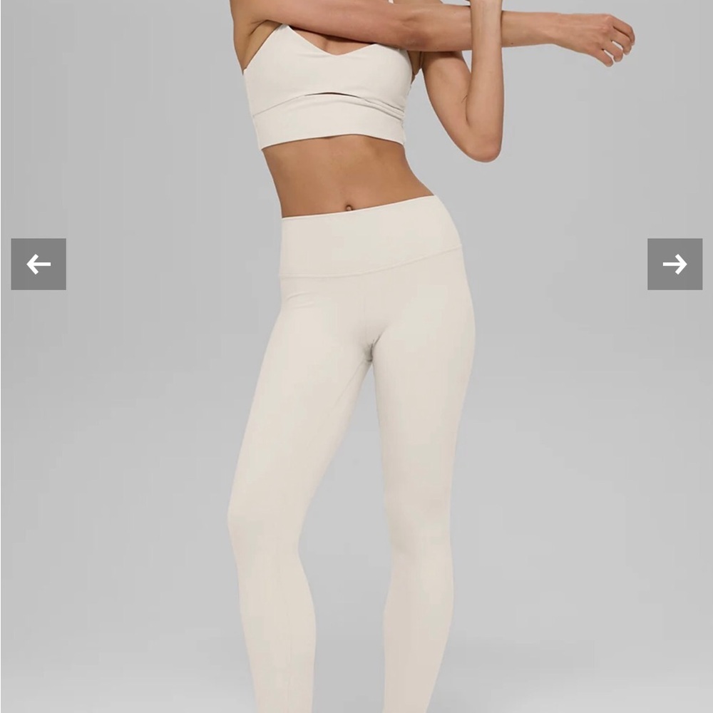 ALO Yoga High-Waist Airbrush Leggings in Cream women’s NWT Size M SO Cute